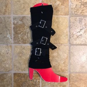 Belted ankle warmers